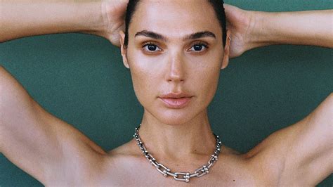 FBI will investegate fake naked pic of Gal Gadot